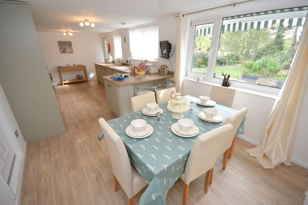 Little Hare Lodge - Spacious 2 Bedroom Attached Bungalow Woodhall Spa Buitenkant foto